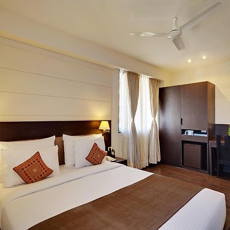Whispering Palms Hotel Джайпур Екстер'єр фото